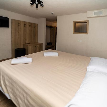 Hotel Petit Palais Breuil-Cervinia Kültér fotó