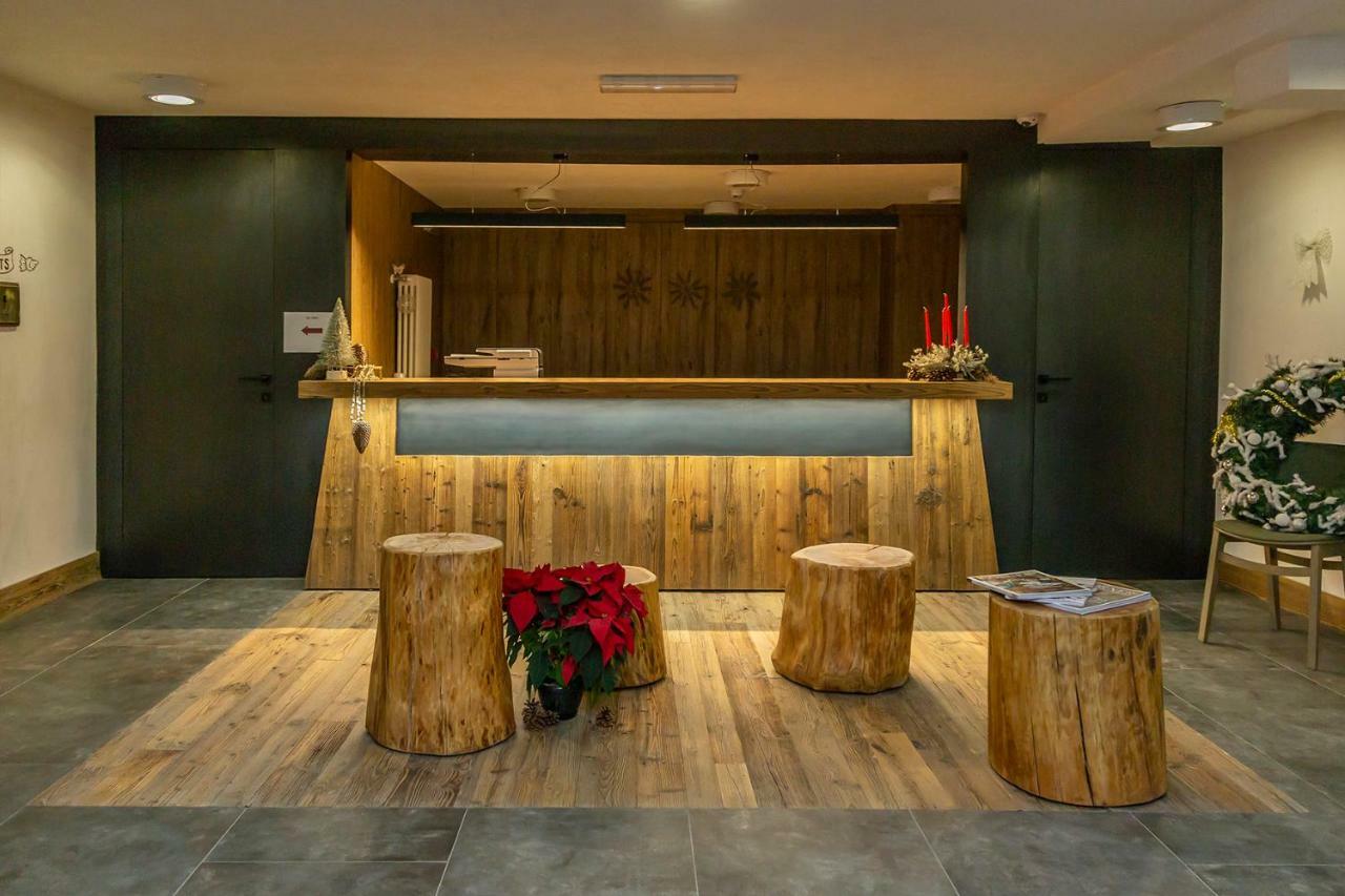 Hotel Petit Palais Breuil-Cervinia Kültér fotó